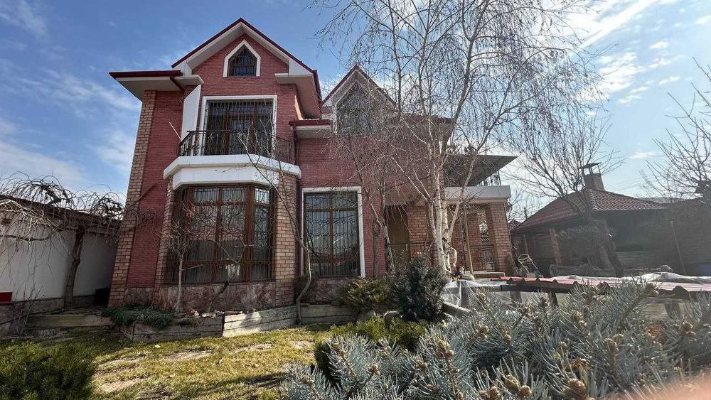 Престижная махаля дом 5 комнат 6 соток 2 этажа Бассейн