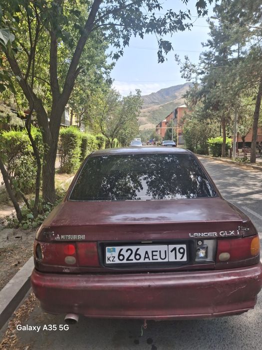 Митсубиси Лансер