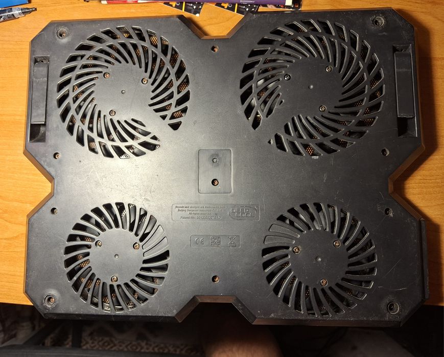 Охлаждающей подставка DeepCool Multi Core X6