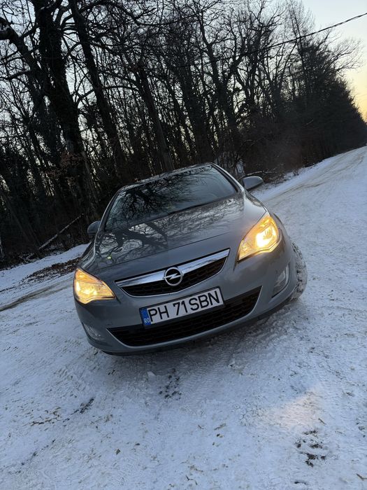 OPEL Astra 2011 — imagine 2