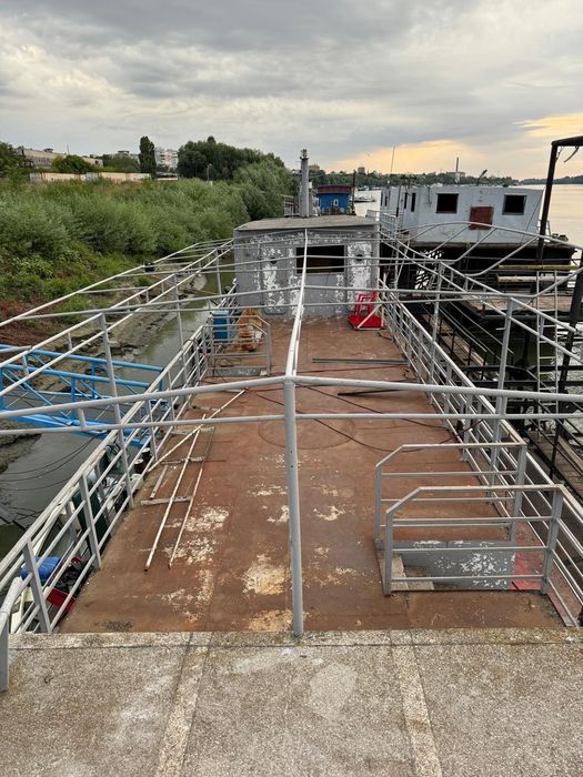 Ponton plutitor de vanzare