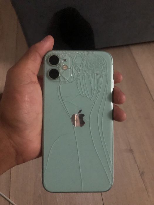 iPhone 11 / 128gb