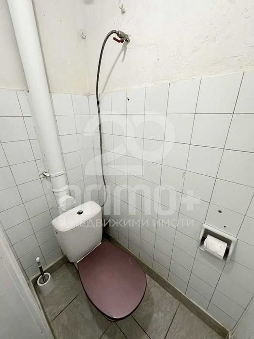 Тристаен по наем