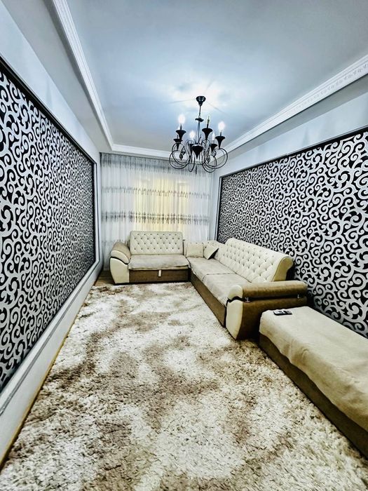 Хамма шароитга эга 3 хонали уй сотилади/ 3х комнатная квартира с удоб.