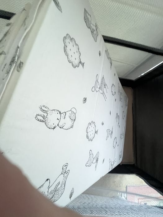 Moni Детска кошара Next Level + люлеещ механизъм + Rainy Бебешки хипоалергенен матрак