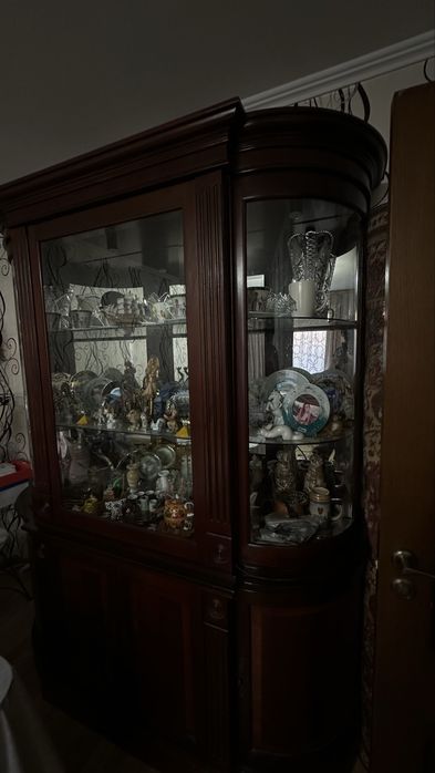 Продается шкаф для посуды и любых вещей