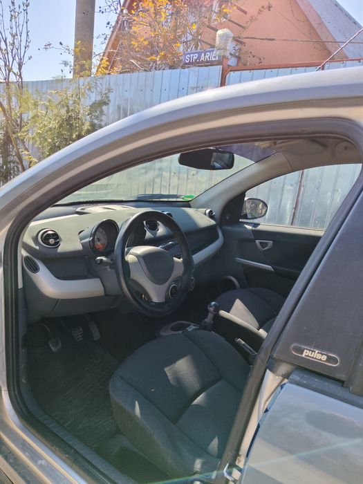 Vând Smart 4 uși 2005