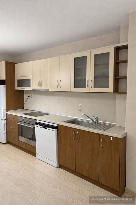 Тристаен апартамент под наем в Център