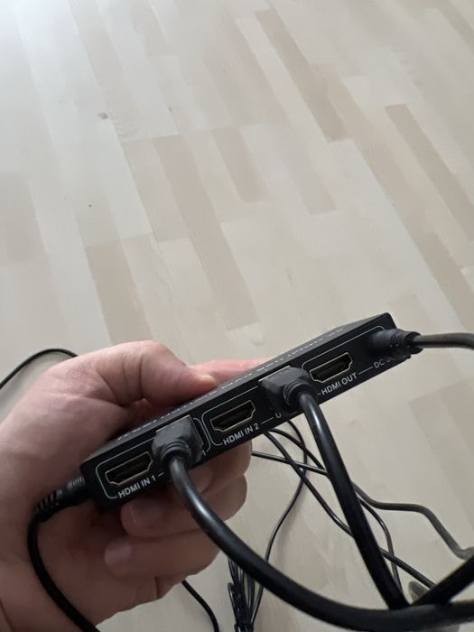 KVM switch 4k 2 calculatoare