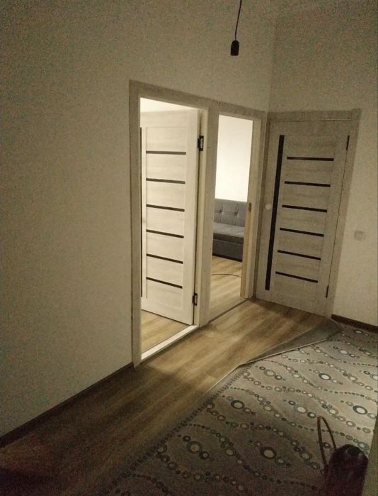 Сдается 2 ком Хасанбой.  Бетонка. Темир бозор. Новостройка