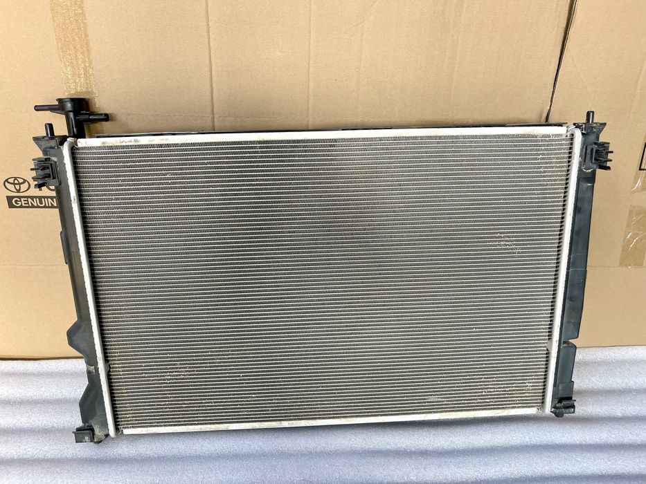 Диффузор и радиатором на Camry 80 Камри 80