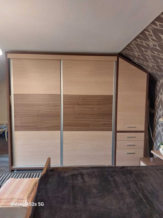 Vand mobila dormitor