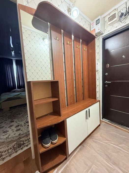 Прихожая с зеркалом