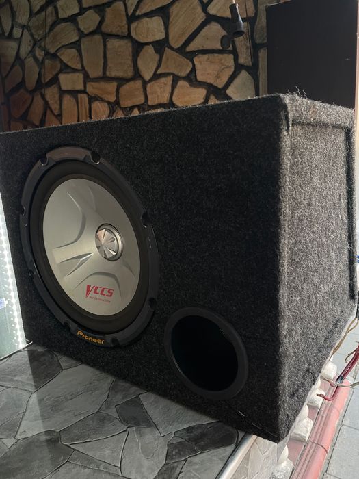 Автоозвучаване комплект: Баскаса Pioneer VCCS + Усилвател Kenwood (С пълно окабеляване)