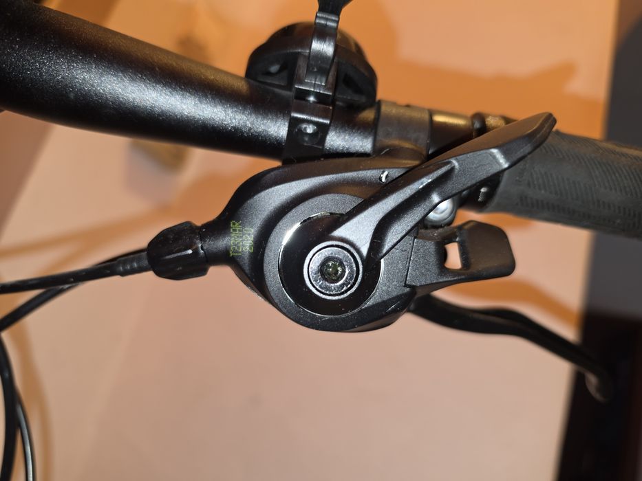 Bicicletă XC: Scott Scale 920 – Cadru Carbon HMF (L) – 29" – Transmisie SRAM NX 12v – Tubeless – Stare excelenta