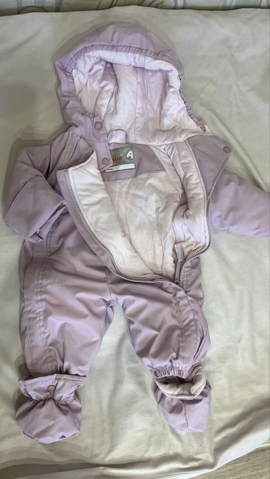 Продам демисезонный комбинезон 62, 68