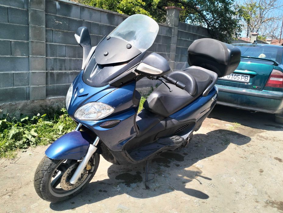 Продавам скутер piagio x 9 200 cc