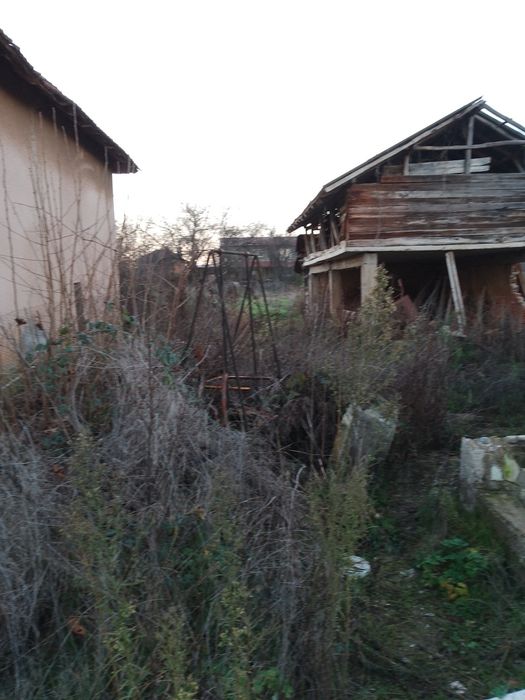 Продавам  покривни платна  около 50 м2