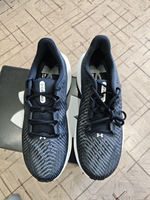 Продам кроссовки