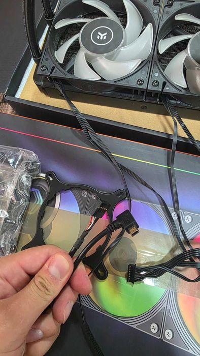 Vand Cooler Lichid/Aio/Apa NZXT KRAKEN X72 RGB