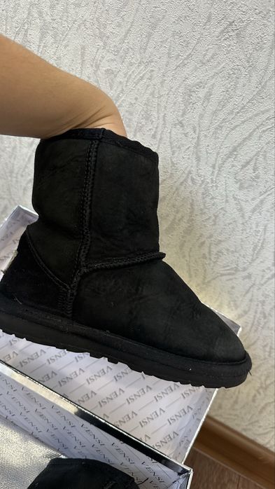 Угги детские продается