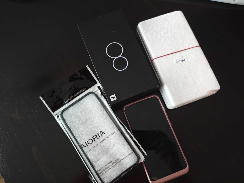 Телефон XIOMI Mi 8