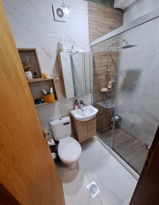 Дава се под наем Тристаен апартамент в София, Редута - 96 кв.м за 612 € - Снимка #2