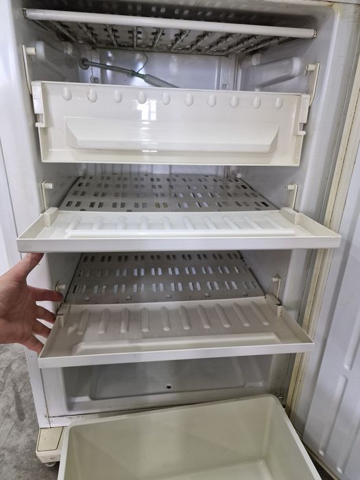 Хладилник Stinol с два компресора