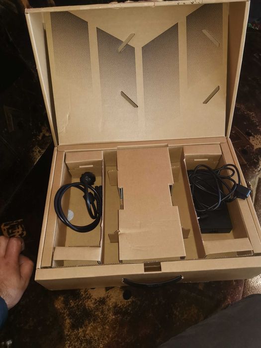 Asus Tuf A15 FA506NCR лаптоп