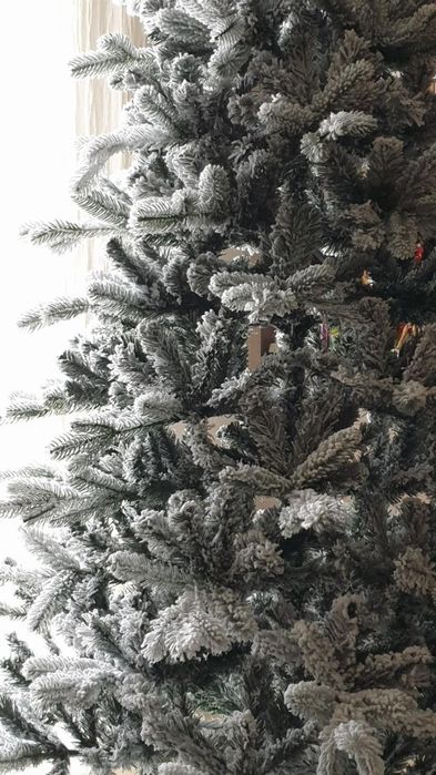 Изкуствена елха K r i n g Melbourne, Цялата заснежена с метална стойка