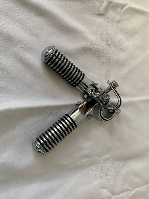 НОВИ степенки за ролбар за мотори / чопъри Rest pegs