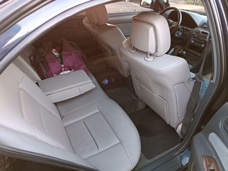 Nissan maxima 1996