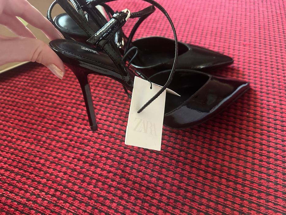 Нови Елегантни токчета на Zara