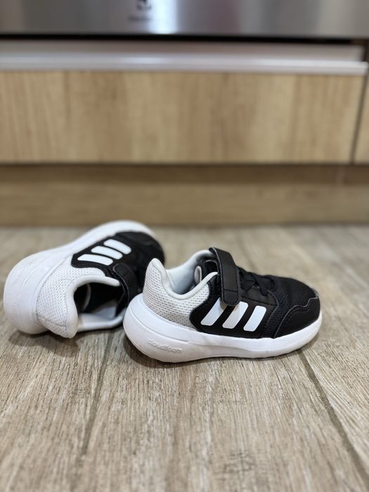 Обувки Puma, adidas, nike, botess 22 до 23.5 размер