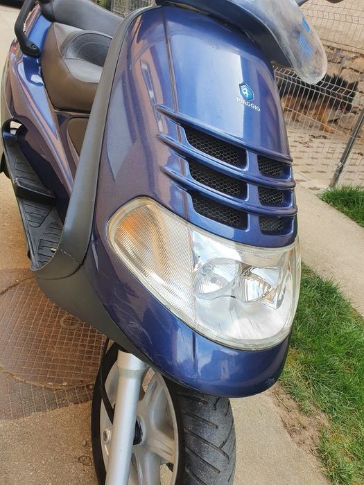 Piaggio Hexagon 125ccm, cu 28.000 km