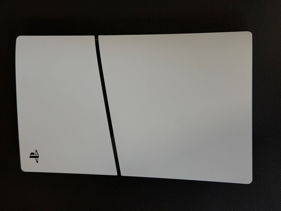 Перфектен PlayStation 5 SLIM