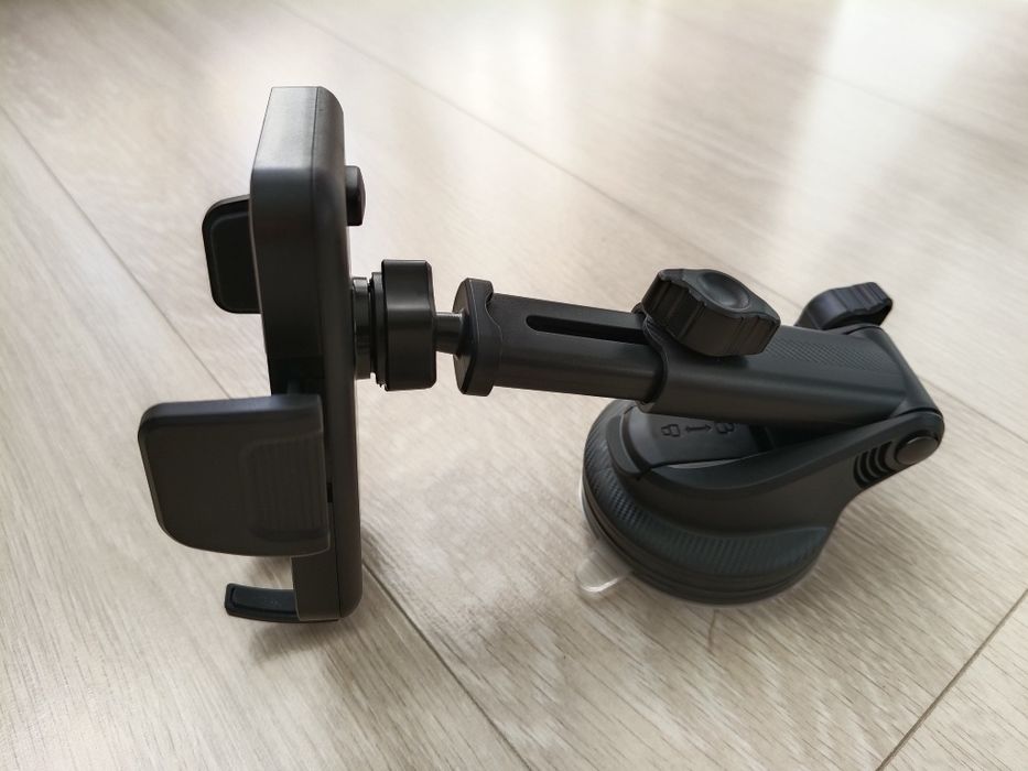 Продам держатель телефона.