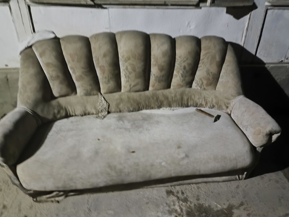 Диван сотилади б/у