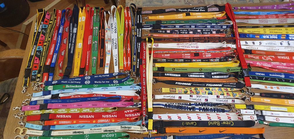 Колекция ключодържатели 336 + 71 връзки за ключове