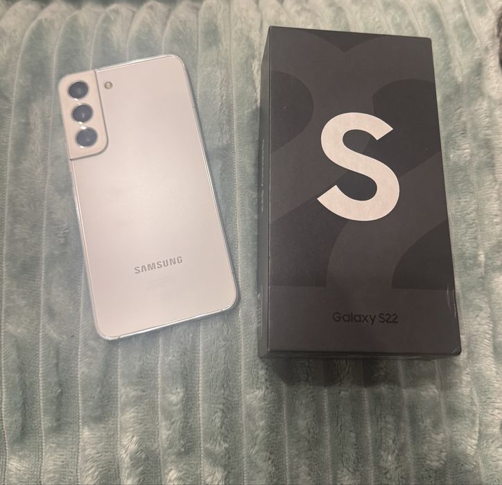 Samsung S22   128 GB