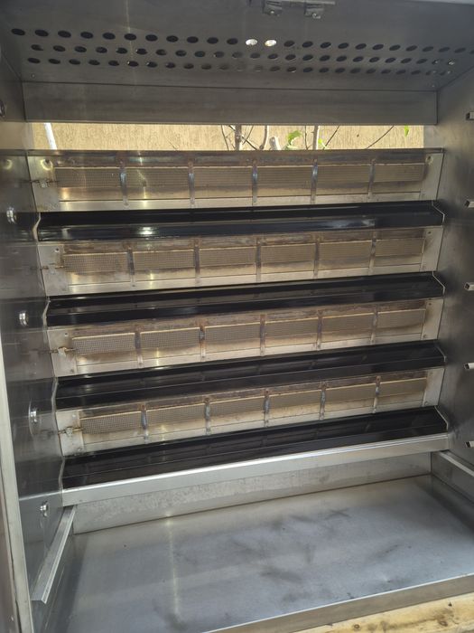 Rotisor electric  pe gaz  cu5 tije