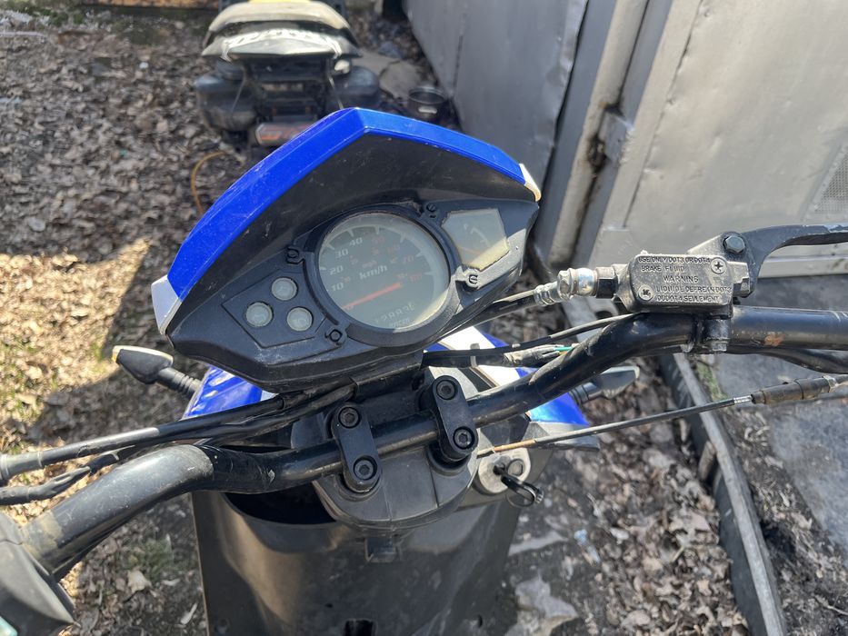 скутер BWS и Peugeot