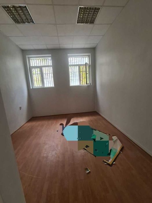 Дава се под наем Магазин в Пловдив, Център - 76 кв.м за 847.62 € - Снимка #2