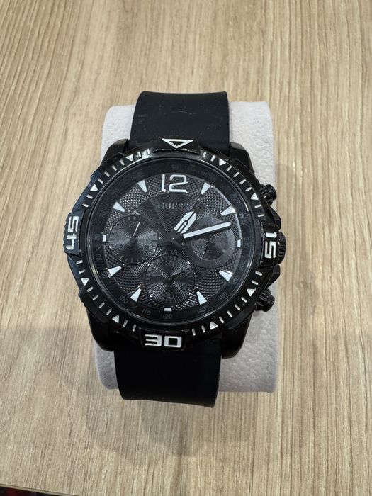 Часовник Guess GE0211G3