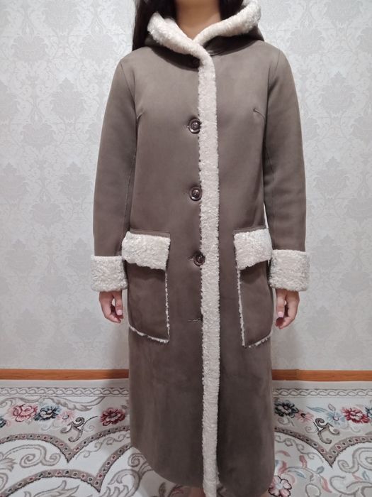 Продам женскую дубленку.