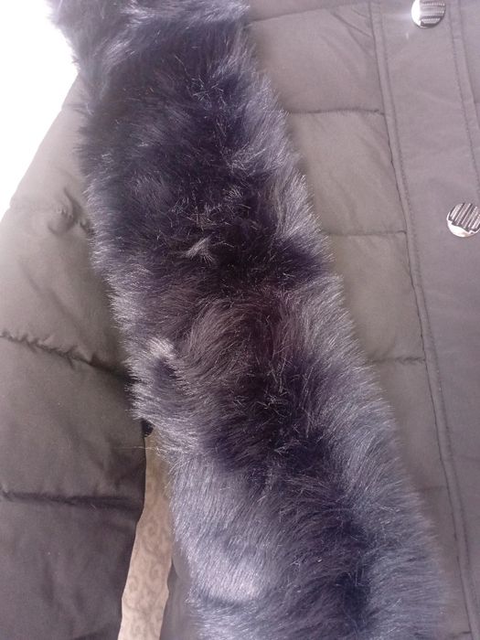 Продам куртку новую