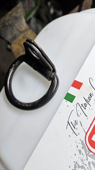 Крепёж. Крючок. Петли