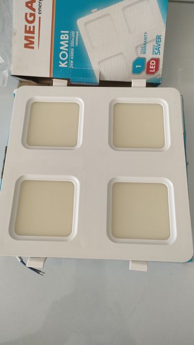 Продам потолочный светильник