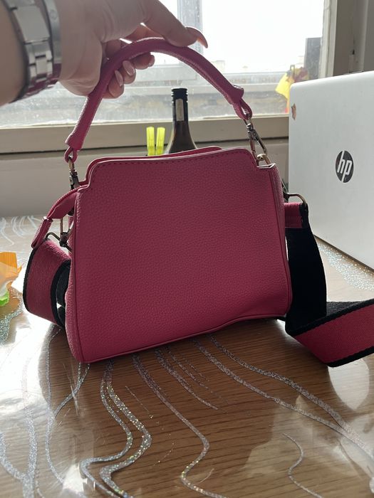 Нова Hot pink чанта