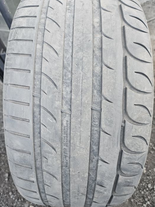 Продам шины 255/40r19